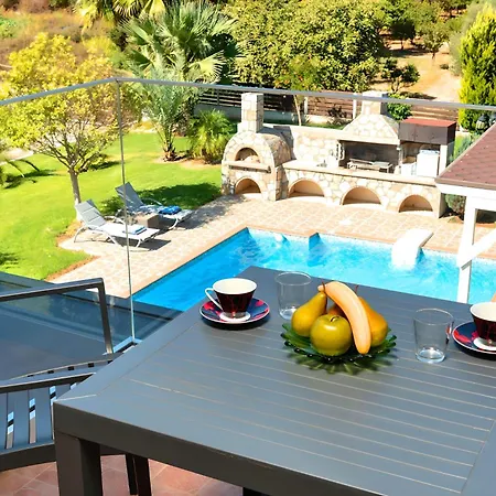 Mirsini Private Pool & Jacuzzi Georgioupoli
