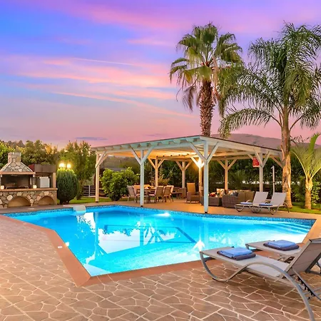 Villa Mirsini Private Pool & Jacuzzi Georgioupoli